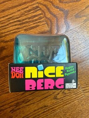 Nice Berg Super Solid Squish Toy - Teal